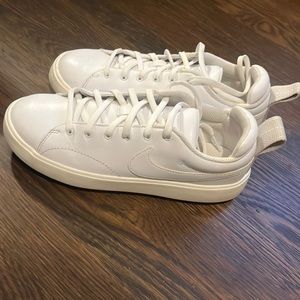 White casual nike golf shoes size 6.5